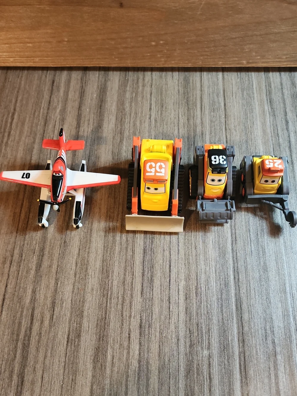 Disney Planes Fire & Rescue Diecast Vehicle Lot Dusty Crophopper Smokejumpers